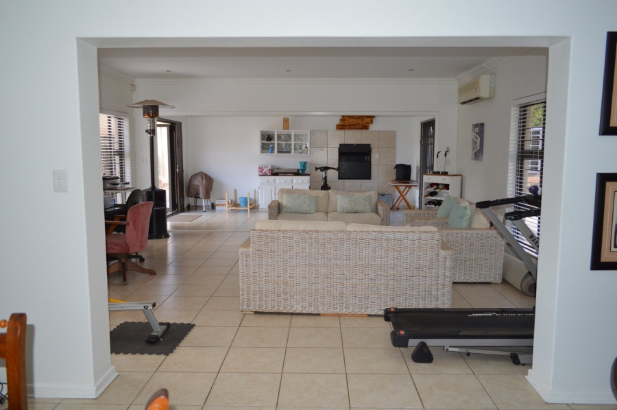 3 Bedroom Property for Sale in Wilkoppies North West